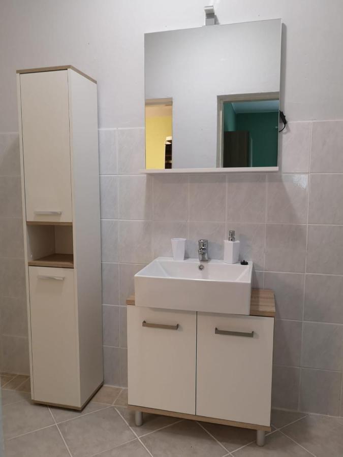 Apartmani Ljuba Rogoznica  Ngoại thất bức ảnh